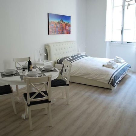 Berardi Palace - Vigna Nuova Apartment Firenze Bagian luar foto